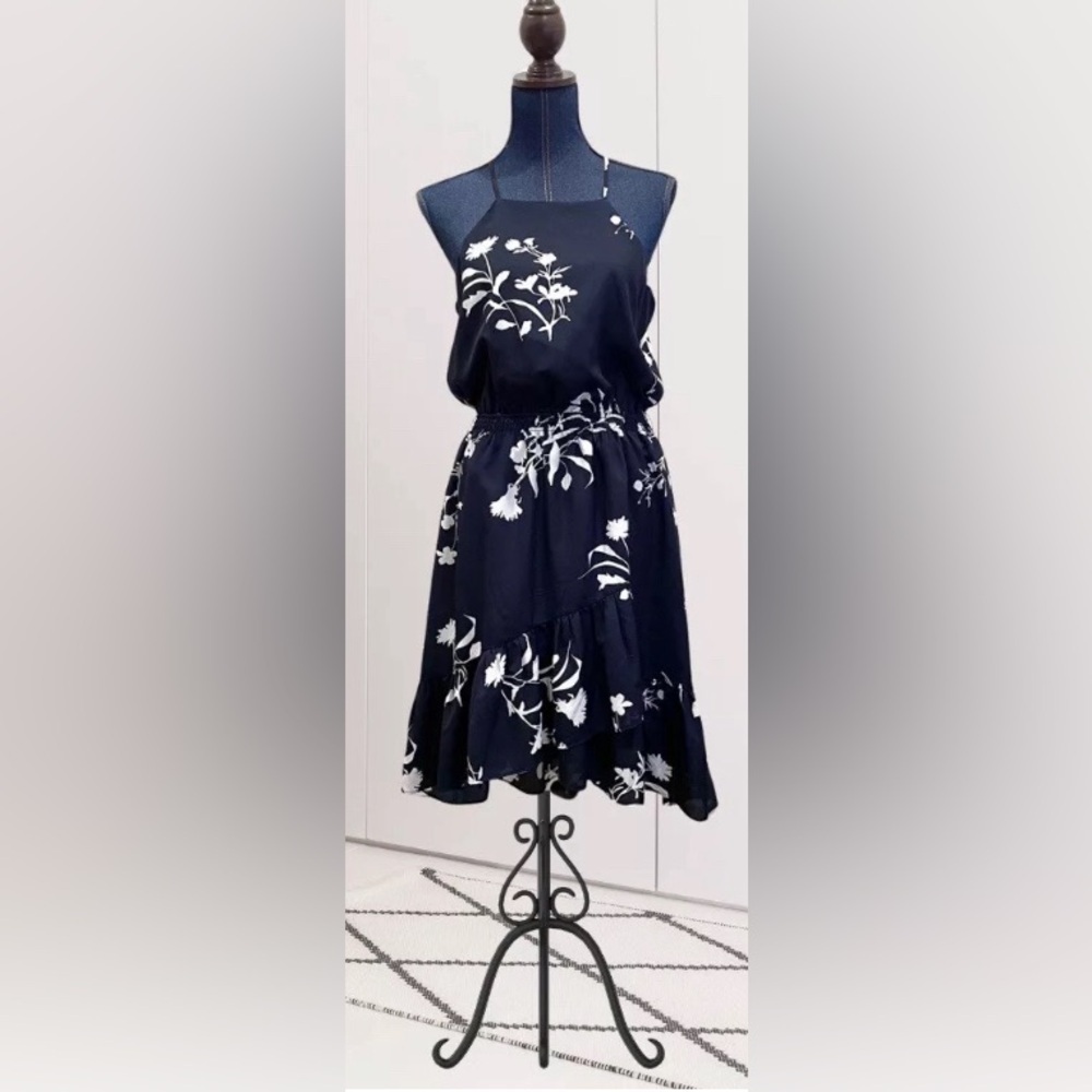 JOIE Deme B Floral Faux Wrap Ruffle Hem Dress Navy Blue White - Retails $398 - Picture 2 of 11